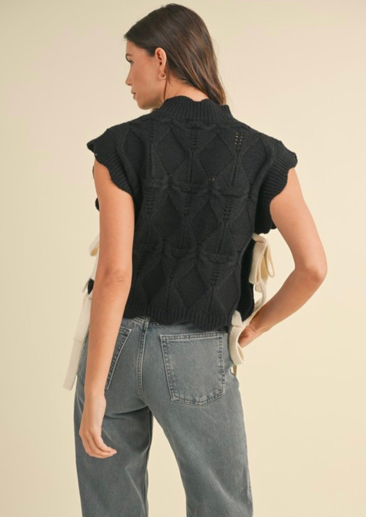Cable Knit Scalloped Sweater Vest with Contrast Side Bow - Black